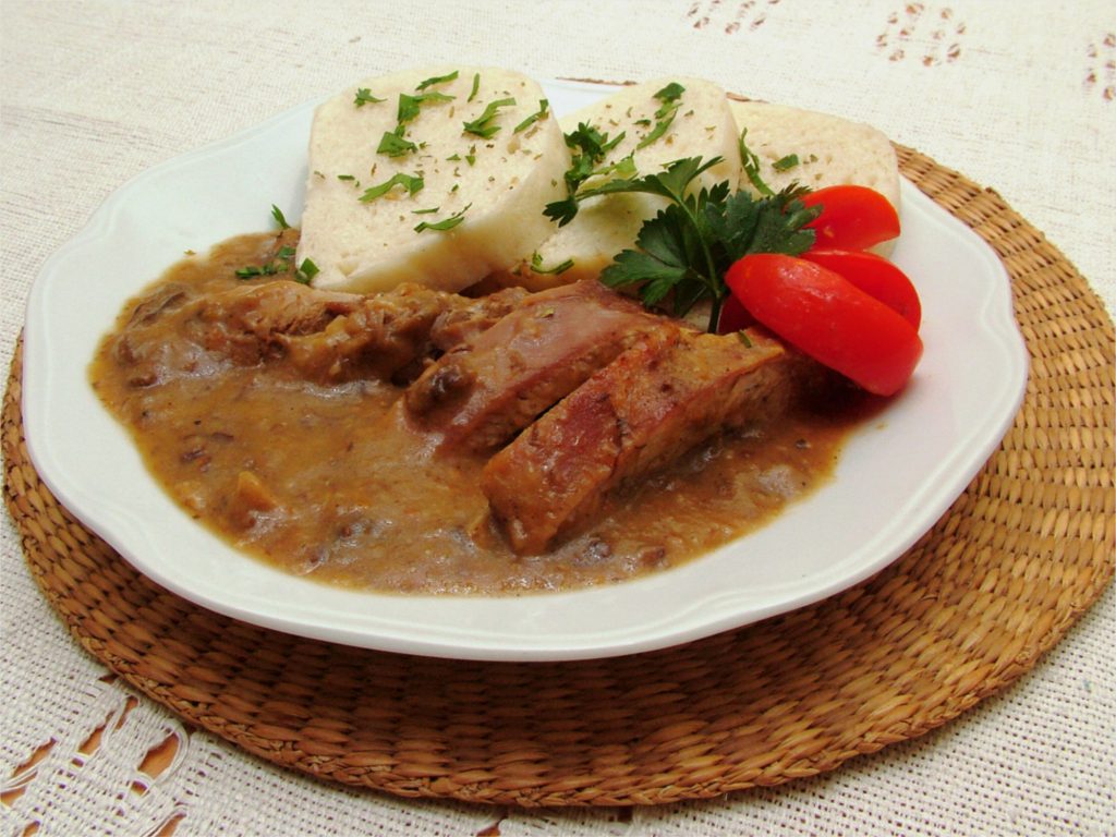 Morčacie stehno na hríboch a víne