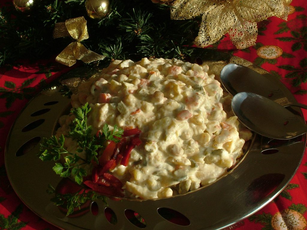 Vianočný majonézový zemiakový šalát