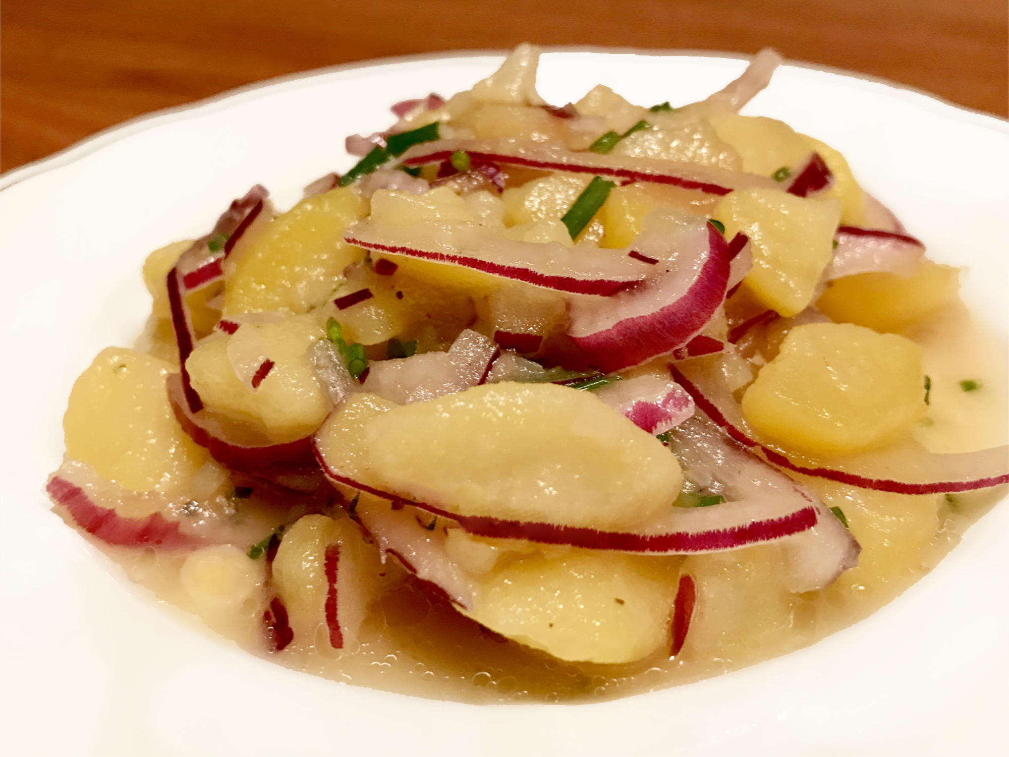 Viedenský zemiakový šalát k vyprážaným jedlám